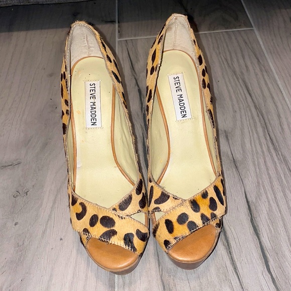Steve Madden leopard peekaboo heels - Picture 3 of 9